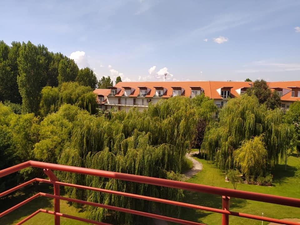 Cserke-Thermal Apartman Cserkeszolo Ngoại thất bức ảnh
